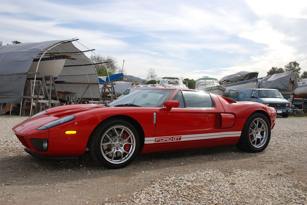 2005 ford gt red